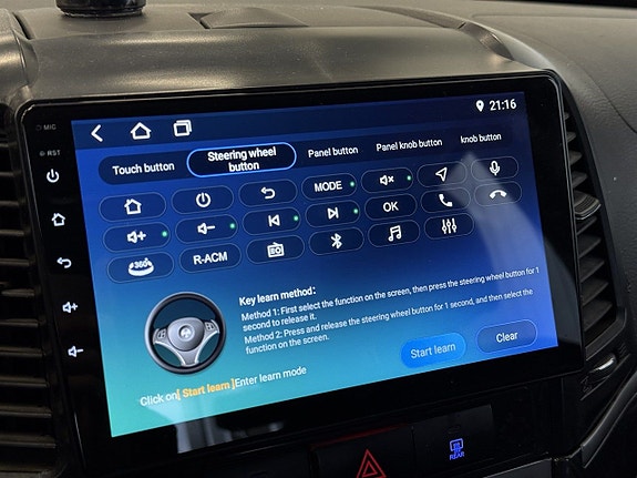 Hyundai Santa Fe 19 of 27