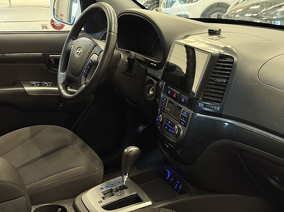 Hyundai Santa Fe 11 of 27