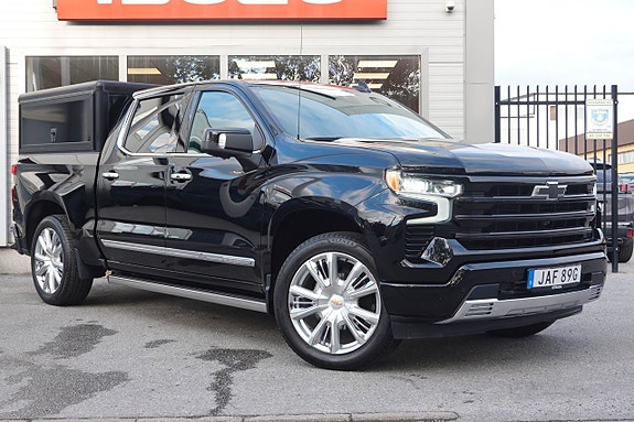 Chevrolet Silverado 1500 2 of 5