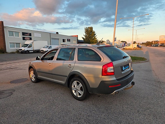 Skoda Octavia Scout 5 of 5