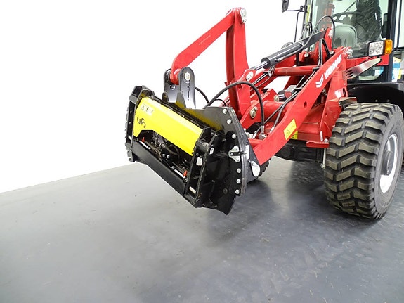 Yanmar V80-5 / Airco / UFO Skevfäste Trima / 36km/t 4 of 7