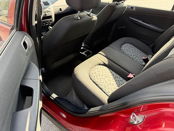 Skoda Fabia 10 of 12