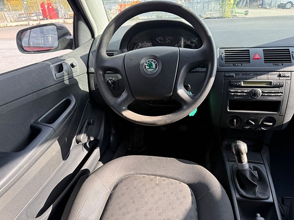 Skoda Fabia 8 of 12