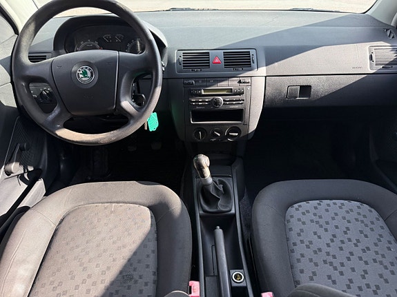 Skoda Fabia 9 of 12