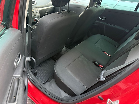 Renault Clio 8 of 8