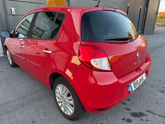 Renault Clio 6 of 8