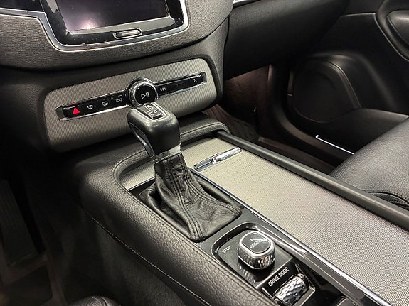 Volvo XC90 21 of 29