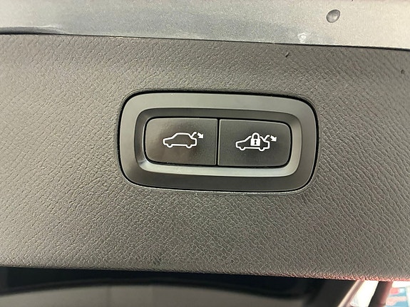 Volvo XC90 29 of 29