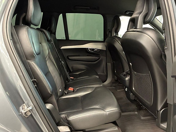 Volvo XC90 26 of 29
