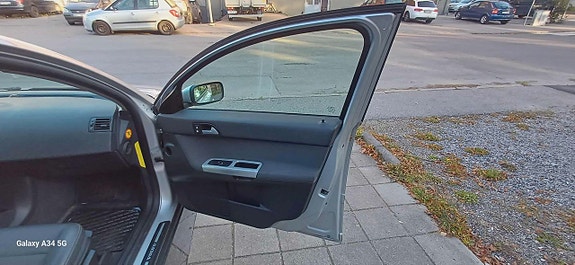 Volvo V50 13 of 17