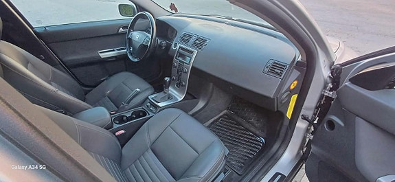 Volvo V50 7 of 17