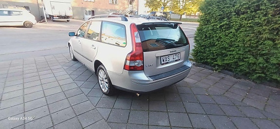 Volvo V50 4 of 5