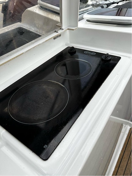 Höstpris - sänkt 50 tkr - Beneteau Monte Carlo 27 , Volvo Penta 5.7 GXi, 320 hk 4 of 11