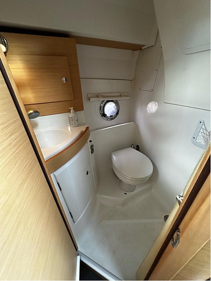 Höstpris - sänkt 50 tkr - Beneteau Monte Carlo 27 , Volvo Penta 5.7 GXi, 320 hk 5 of 11