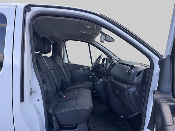 Opel Vivaro 4 of 5