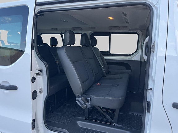 Opel Vivaro 5 of 5