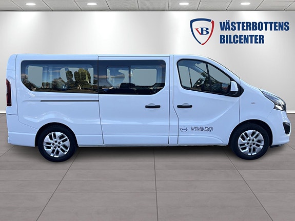 Opel Vivaro 2 of 5