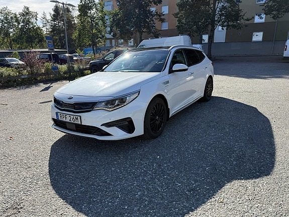 Kia Optima 2 of 4