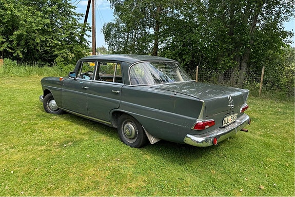 Mercedes-Benz 190 C 4 of 4
