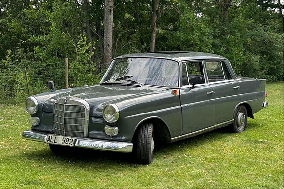 Mercedes-Benz 190 C 3 of 4