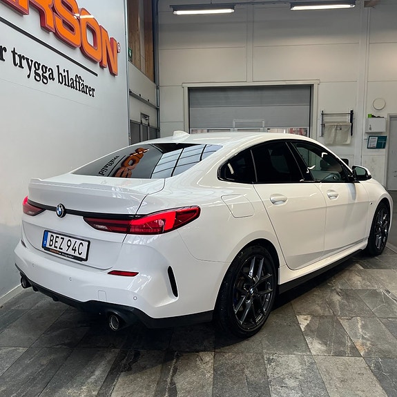 BMW 220d 4 of 14