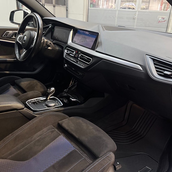 BMW 220d 12 of 14