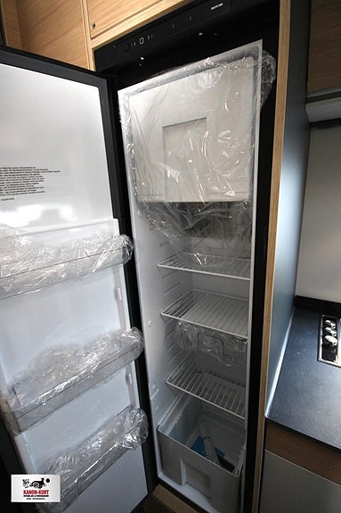Adria Coral XL 660 SL 19 of 23