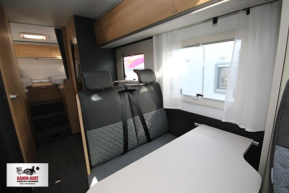 Adria Coral XL 660 SL 6 of 23