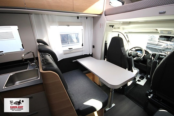 Adria Coral XL 660 SL 14 of 23