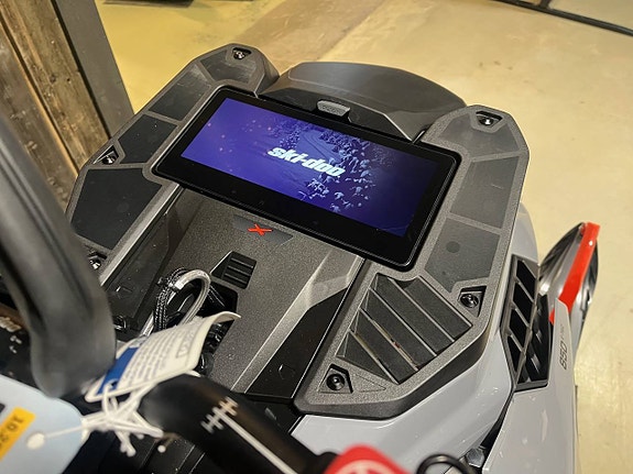 Ski-Doo Summit X 850 E-TEC 154 -26 "Spara 22 500 kr" 3 of 8