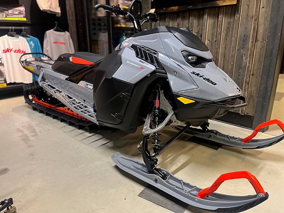 Ski-Doo Summit X 850 E-TEC 154 -26 "Spara 22 500 kr" 2 of 8