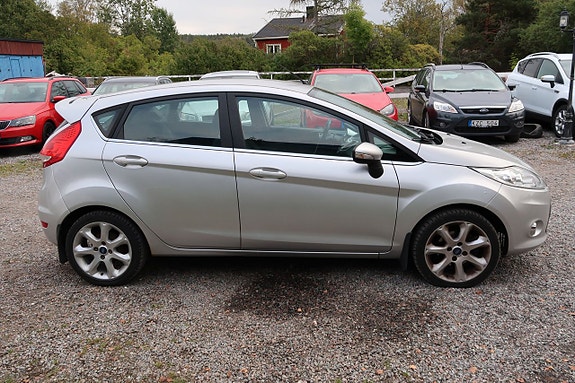 Ford Fiesta 5 of 7