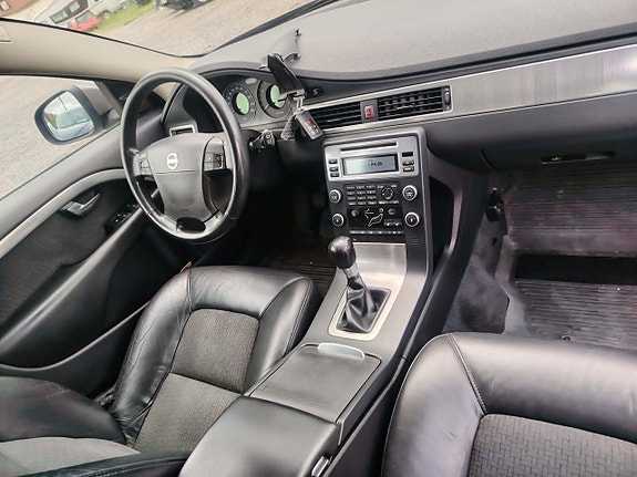 Volvo V70 29 of 30