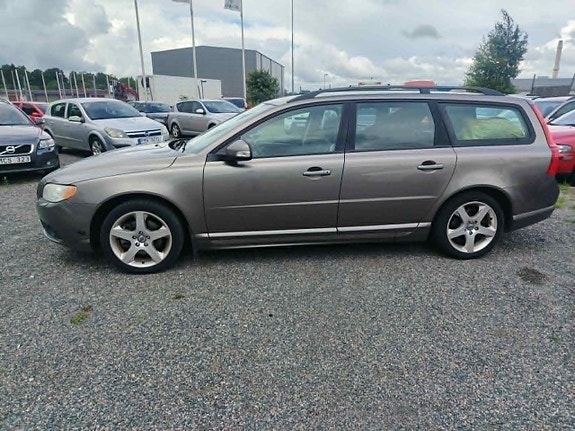 Volvo V70 8 of 30