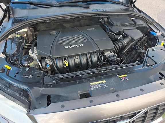 Volvo V70 5 of 5
