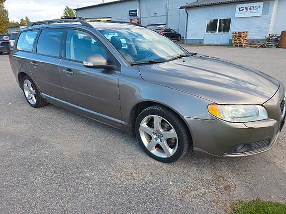 Volvo V70 21 of 30