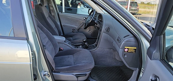 Saab 9-5 13 of 19