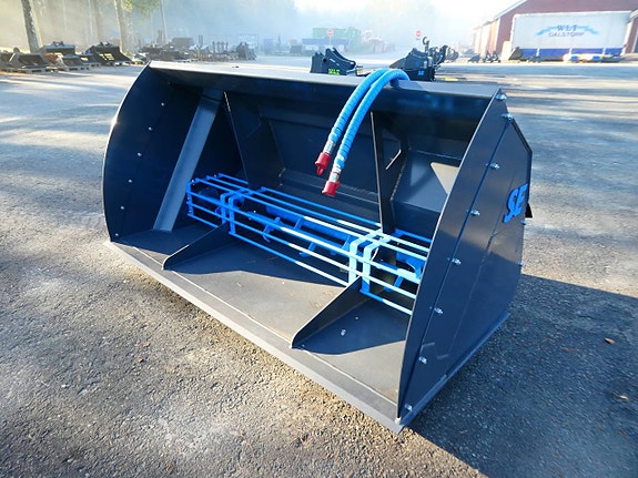 Ny SE 1600L Sandspridarskopa med Lastarfäste L30/ZL602