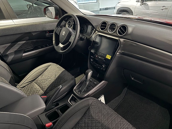 Suzuki Vitara 3 of 8