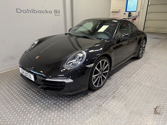Porsche 911 Carrera 2 of 5