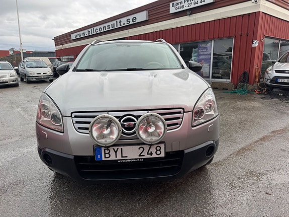 Nissan Qashqai+2 2 of 5