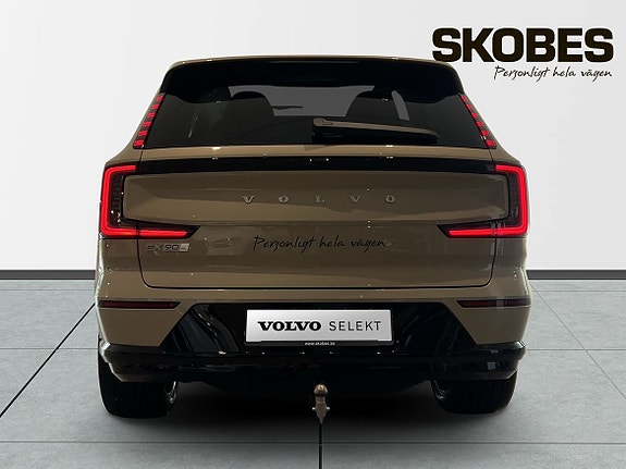 Volvo EX90 6 of 23