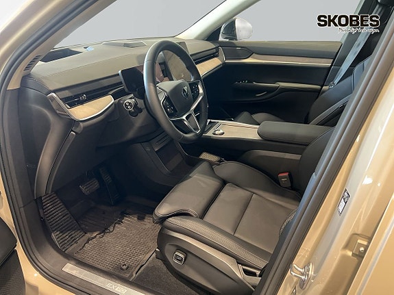 Volvo EX90 9 of 23