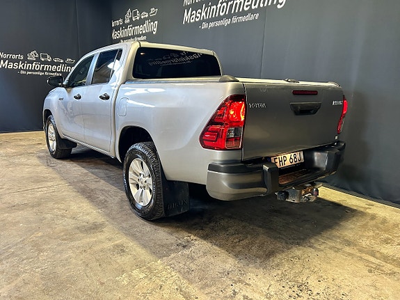 Toyota HiLux 5 of 11