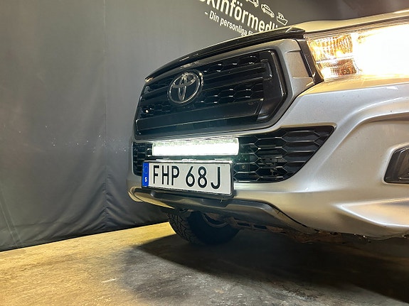 Toyota HiLux 4 of 11