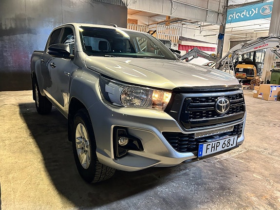 Toyota HiLux 3 of 11