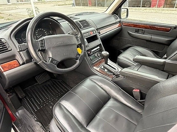 Land Rover Range Rover 8 of 11