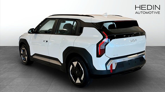 Kia EV3 3 of 12