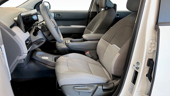 Kia EV3 11 of 12