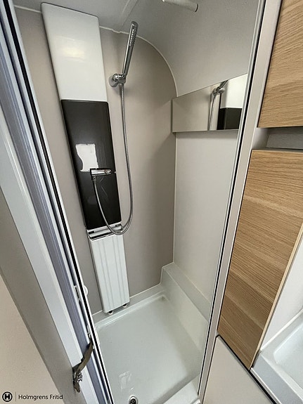 Adria Adora 613 HT | ALDE | FRONTKÖK | STOR TOALETT 16 of 20